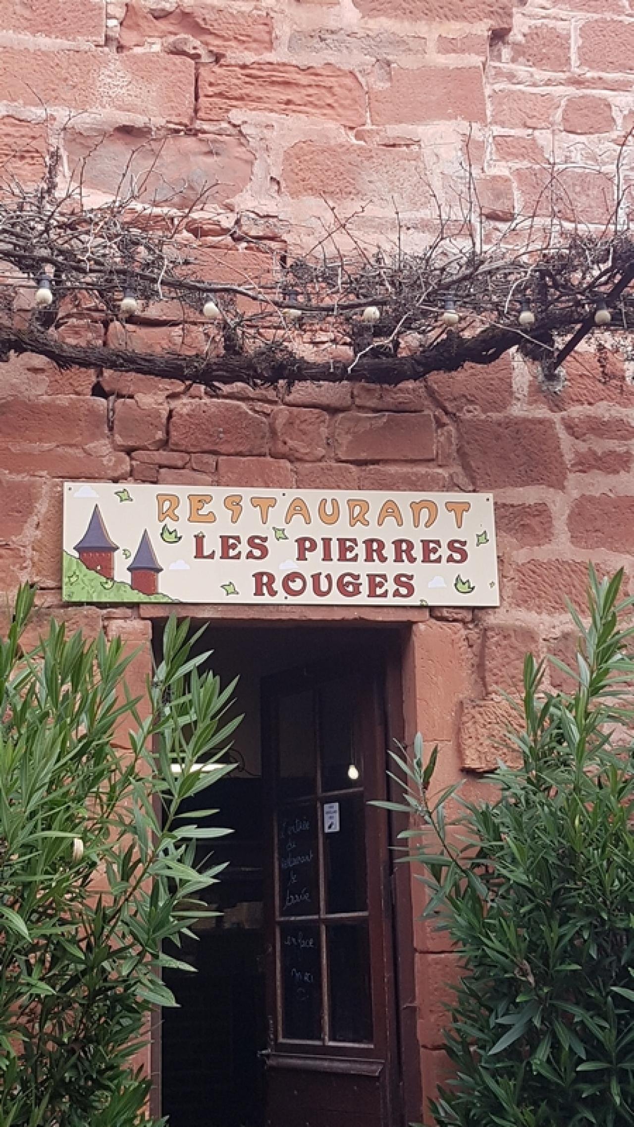 Les Pierres Rouges