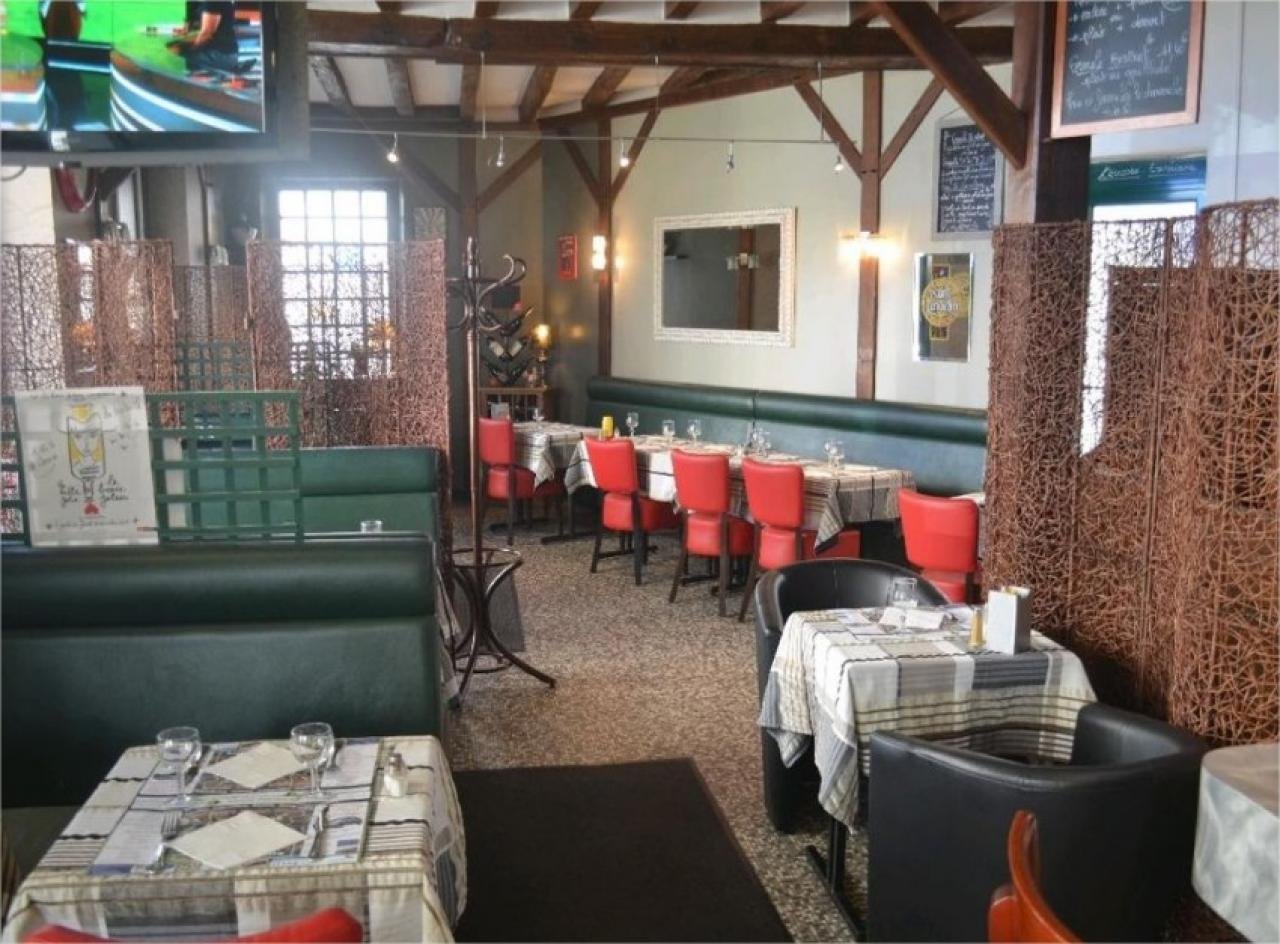 BAR   RESTAURANT
