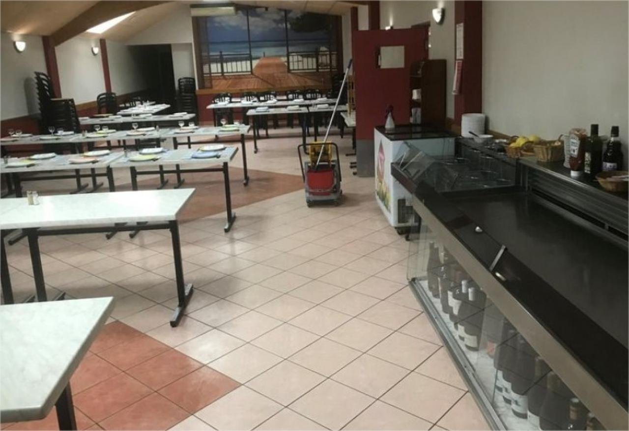 BAR, RESTAURANT 290 M²