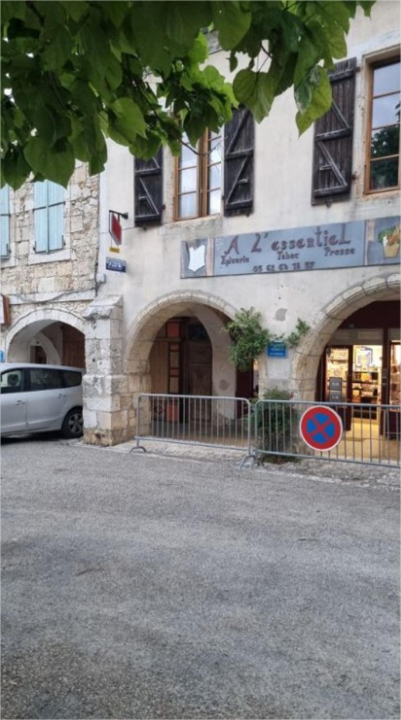 A L ESSENTIEL